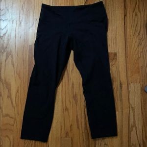 black crop lululemon leggings